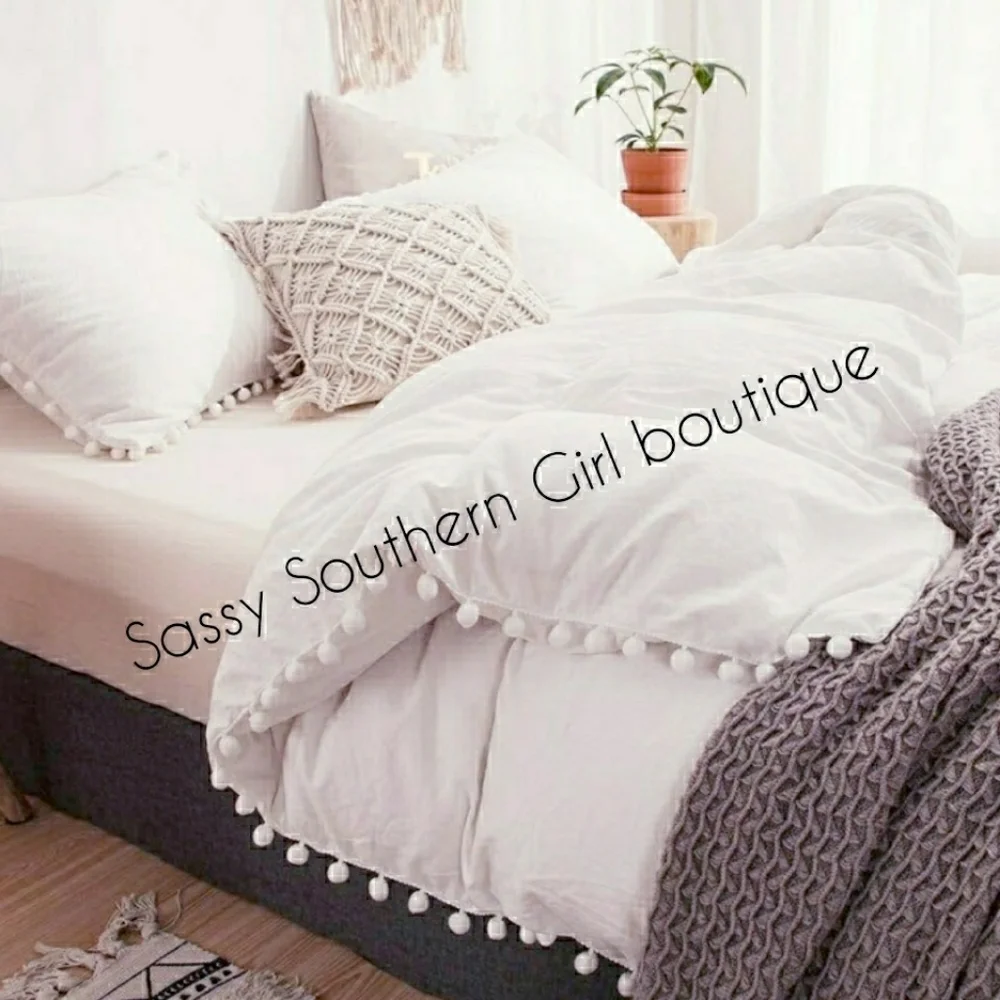 ⭐🆕White washed pom pom duvet cover set
